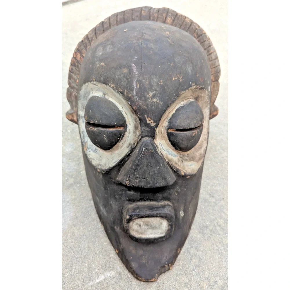 African Tribal Helmet Mask Makonde ? Carved Lightweight Wood As Is - Picture 3 of 16
